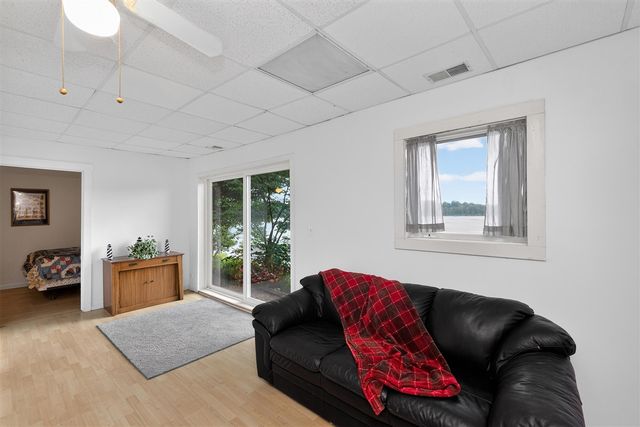 15657 Lakeview Drive, Buchanan, MI 49107