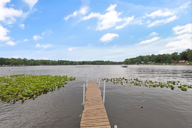 15657 Lakeview Drive, Buchanan, MI 49107