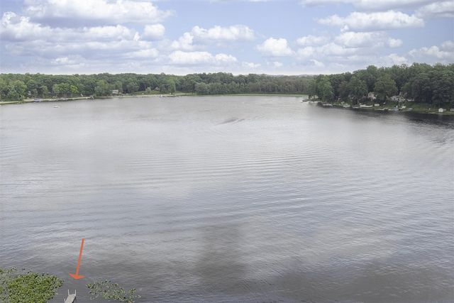 15657 Lakeview Drive, Buchanan, MI 49107
