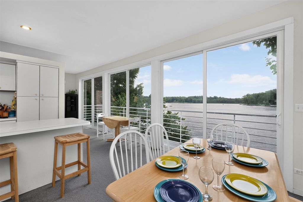 15657 Lakeview Drive, Buchanan, MI 49107