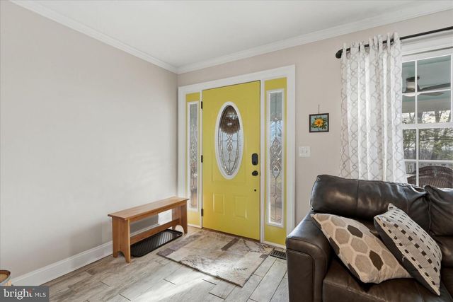 151 SASSAFRAS LN, Clear Brook, VA 22624