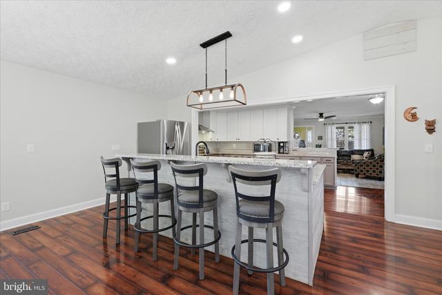 151 SASSAFRAS LN, Clear Brook, VA 22624