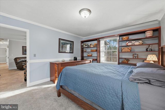 151 SASSAFRAS LN, Clear Brook, VA 22624