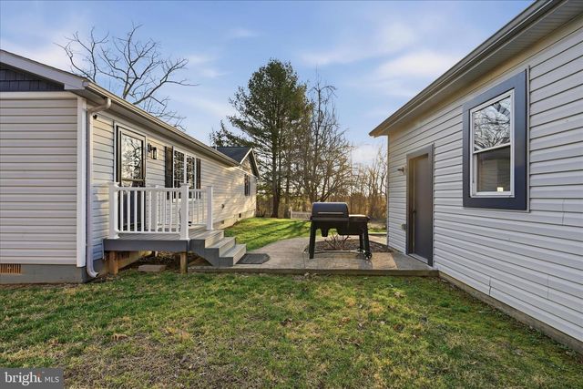 151 SASSAFRAS LN, Clear Brook, VA 22624