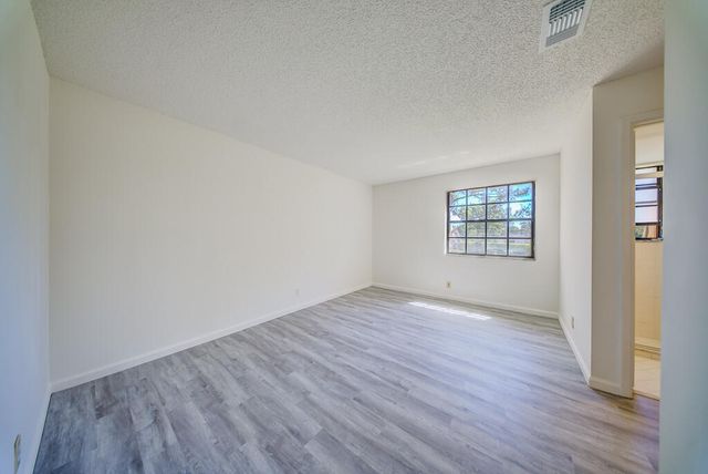 4720 Oak Terrace Drive, Greenacres, FL 33463