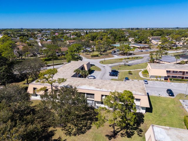 4720 Oak Terrace Drive, Greenacres, FL 33463