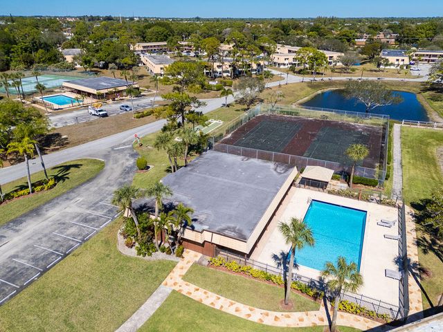 4720 Oak Terrace Drive, Greenacres, FL 33463