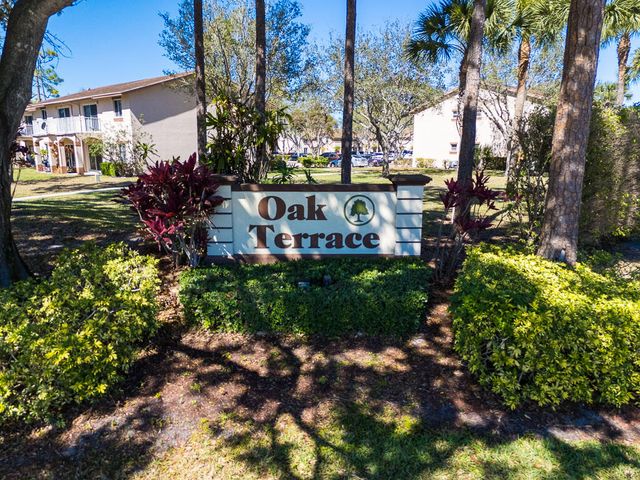 4720 Oak Terrace Drive, Greenacres, FL 33463