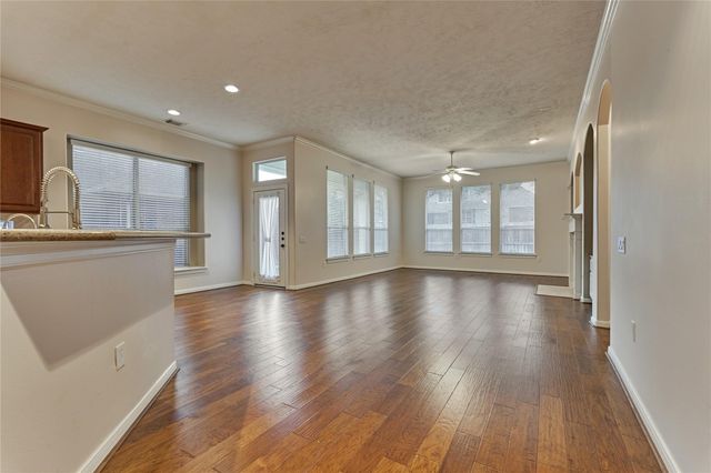 28 Misty Harbor E, Montgomery, TX 77356