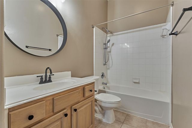 28 Misty Harbor E, Montgomery, TX 77356