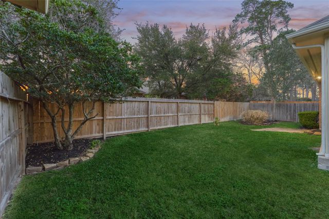 28 Misty Harbor E, Montgomery, TX 77356