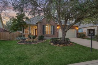 28 Misty Harbor E, Montgomery, TX 77356