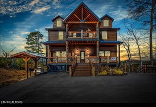 1490 Sleepy Valley Lane, Sevierville, TN 37876