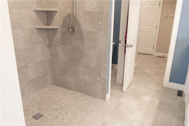 25179 W 142nd Street, Olathe, KS 66061