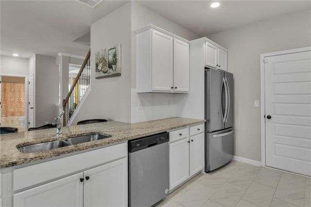 684 Lakehaven Lane, Loganville, GA 30052