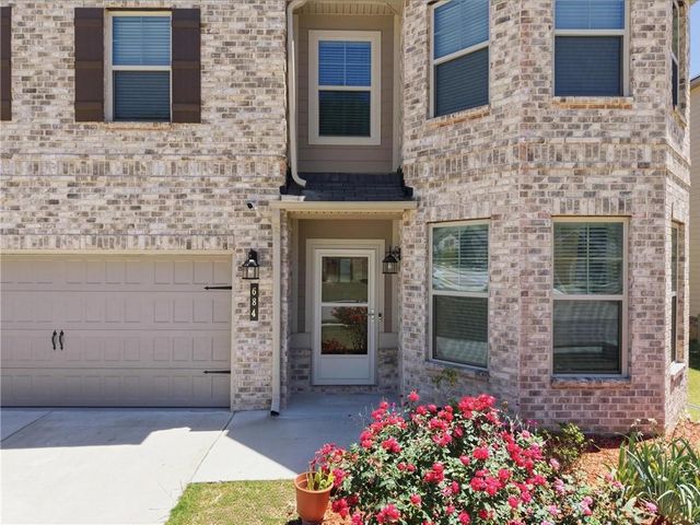 684 Lakehaven Lane, Loganville, GA 30052