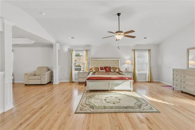 684 Lakehaven Lane, Loganville, GA 30052