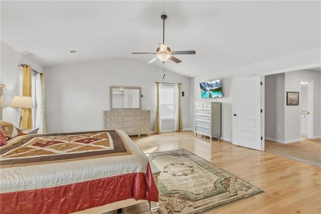 684 Lakehaven Lane, Loganville, GA 30052