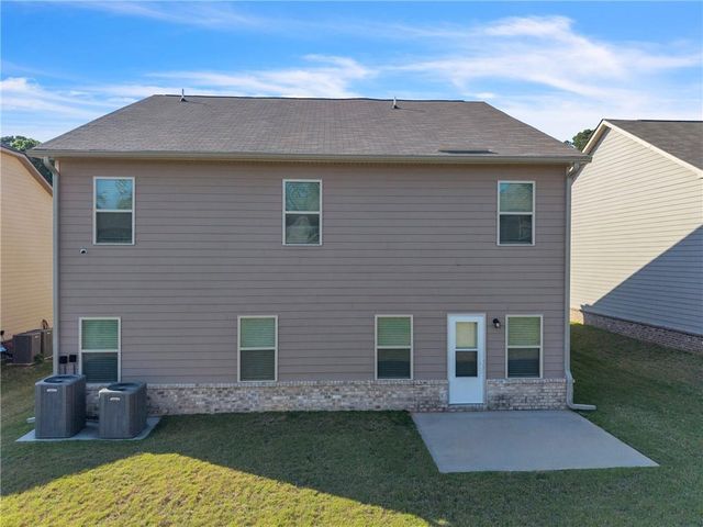 684 Lakehaven Lane, Loganville, GA 30052