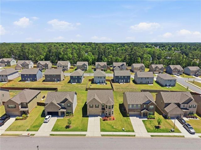 684 Lakehaven Lane, Loganville, GA 30052