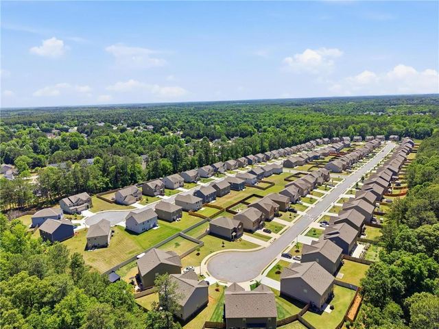 684 Lakehaven Lane, Loganville, GA 30052