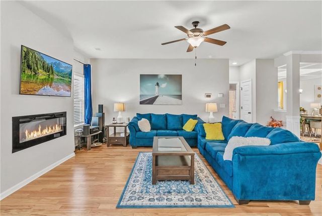 684 Lakehaven Lane, Loganville, GA 30052