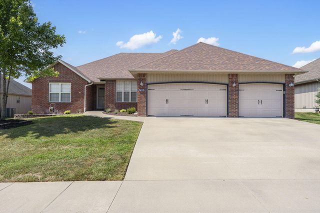 639 N Rockingham Avenue, Nixa, MO 65714