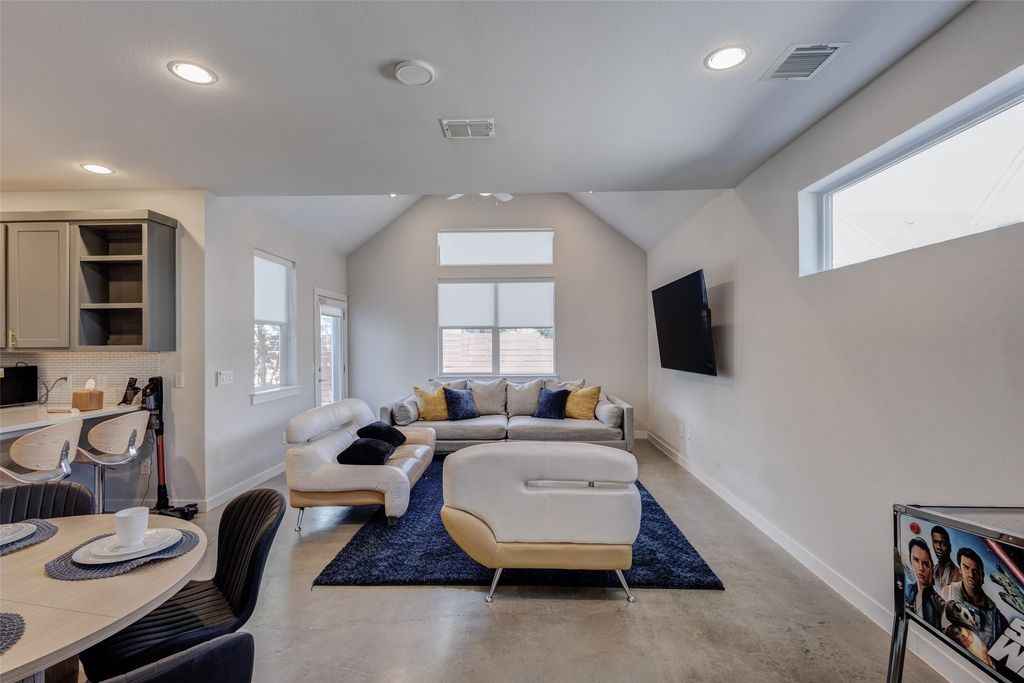 1126 Clifftop Lane, Dallas, TX 75208 — photo 4