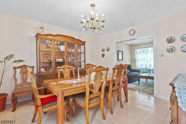 47 Elycroft Pkwy, Rutherford Boro, NJ 07070