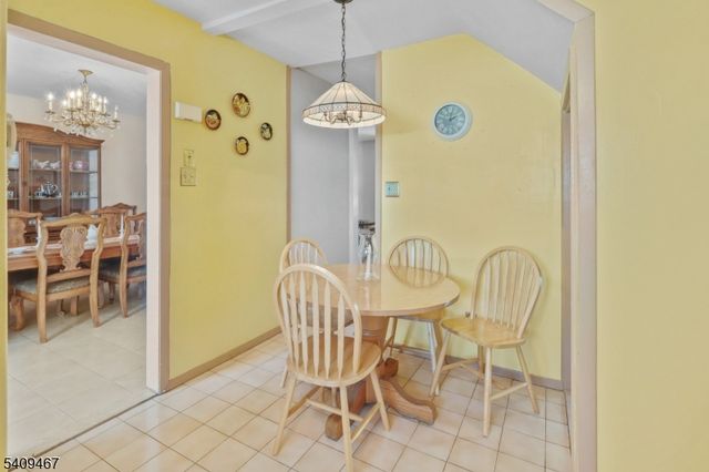 47 Elycroft Pkwy, Rutherford Boro, NJ 07070