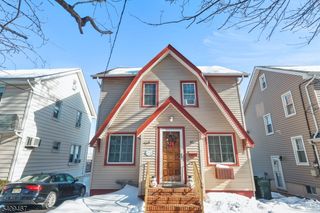 47 Elycroft Pkwy, Rutherford Boro, NJ 07070