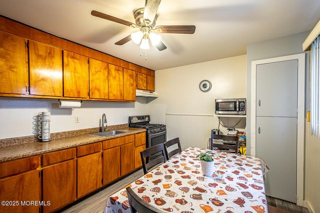 28 Baylor Street, Toms River, NJ 08757