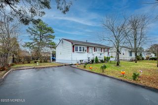 28 Baylor Street, Toms River, NJ 08757