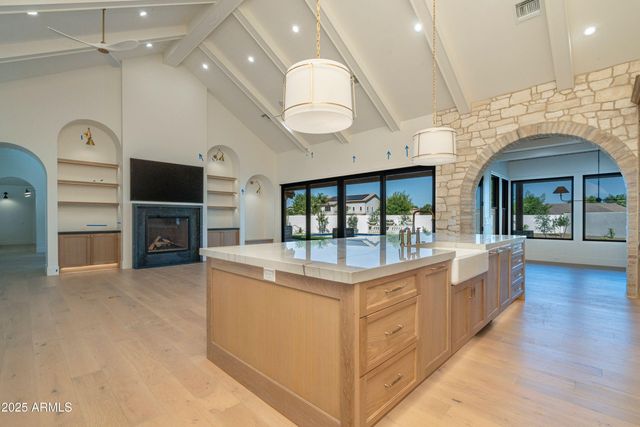 3506 N CRYSTAL PEAK Circle, Mesa, AZ 85207