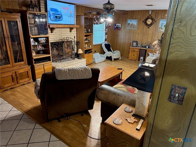 113 Leisure Acres Drive, Gatesville, TX 76528