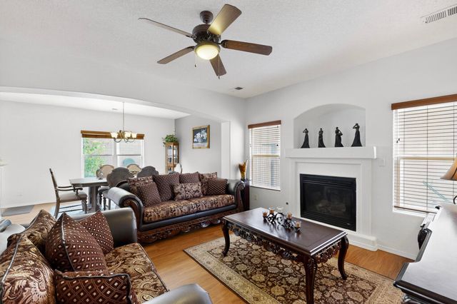 3032 Cochiti Street NE, Rio Rancho, NM 87144