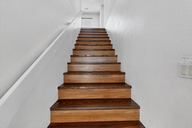 3032 Cochiti Street NE, Rio Rancho, NM 87144