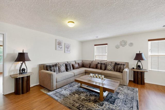 3032 Cochiti Street NE, Rio Rancho, NM 87144