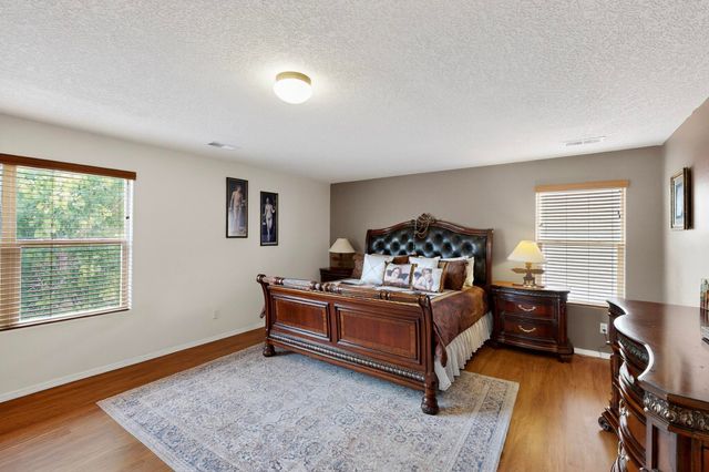 3032 Cochiti Street NE, Rio Rancho, NM 87144