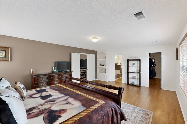 3032 Cochiti Street NE, Rio Rancho, NM 87144