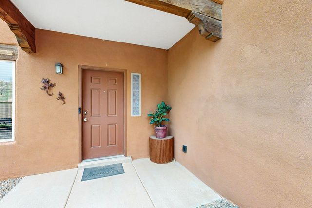 3032 Cochiti Street NE, Rio Rancho, NM 87144