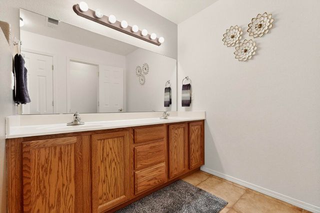 3032 Cochiti Street NE, Rio Rancho, NM 87144