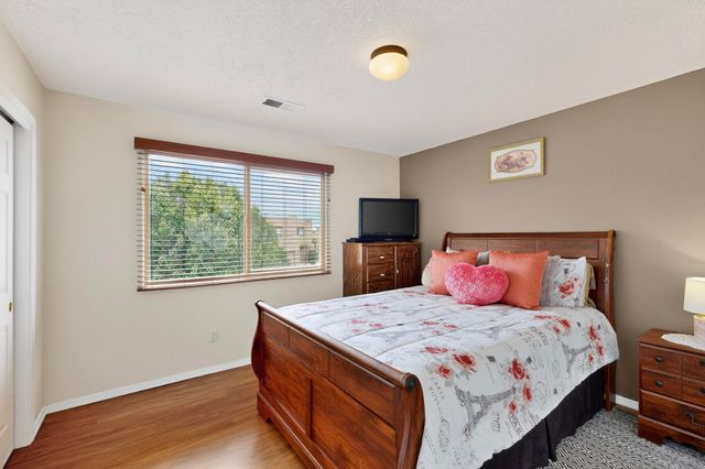 3032 Cochiti Street NE, Rio Rancho, NM 87144