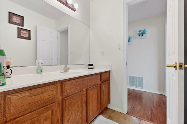 3032 Cochiti Street NE, Rio Rancho, NM 87144