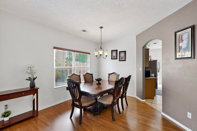 3032 Cochiti Street NE, Rio Rancho, NM 87144