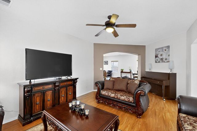 3032 Cochiti Street NE, Rio Rancho, NM 87144