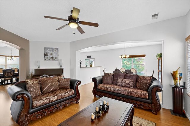 3032 Cochiti Street NE, Rio Rancho, NM 87144