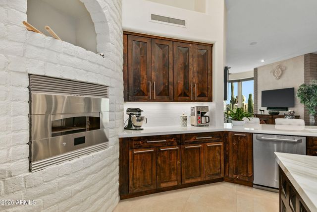 9719 E MADERA Drive, Scottsdale, AZ 85262