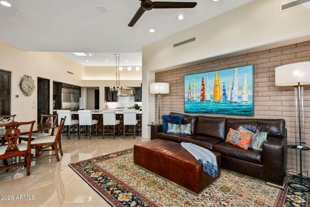 9719 E MADERA Drive, Scottsdale, AZ 85262