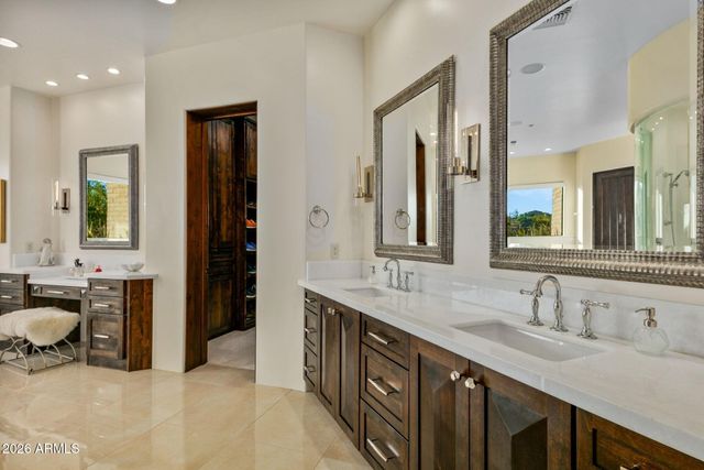 9719 E MADERA Drive, Scottsdale, AZ 85262